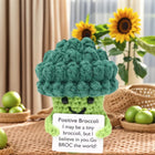 Brócoli tejido al crochet con mensaje de aliento